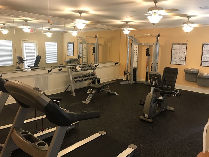 Goshen Crossing Apartments, 121 Goshen Commercial Park Drive, Rincon